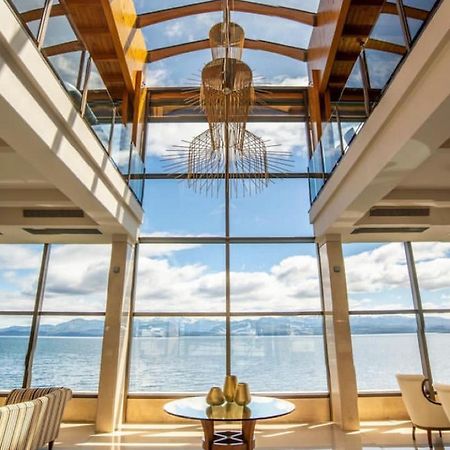 Alma Del Lago Suites & Spa Сан-Карлос-де-Барілоче Екстер'єр фото The interior of the hotel