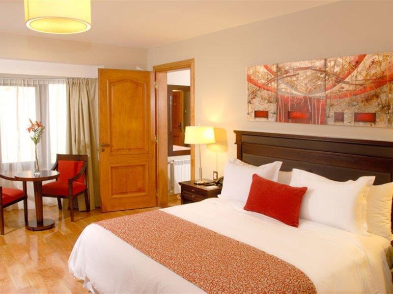 Alma Del Lago Suites & Spa Сан-Карлос-де-Барілоче Екстер'єр фото A room at the hotel
