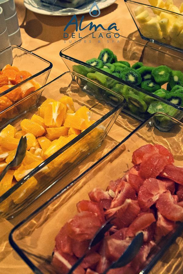Alma Del Lago Suites & Spa Сан-Карлос-де-Барілоче Екстер'єр фото Fruit salad